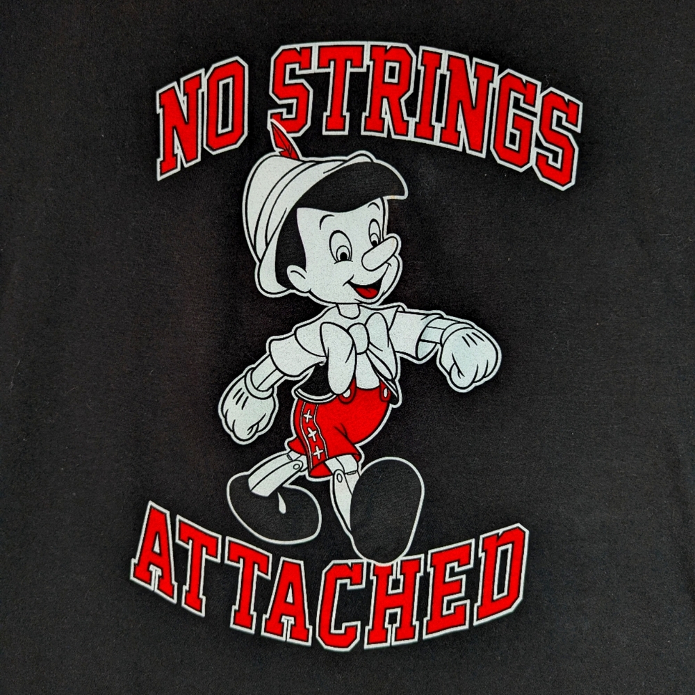 Disney Pinocchio No Strings Unisex 2XL Black T-shirt